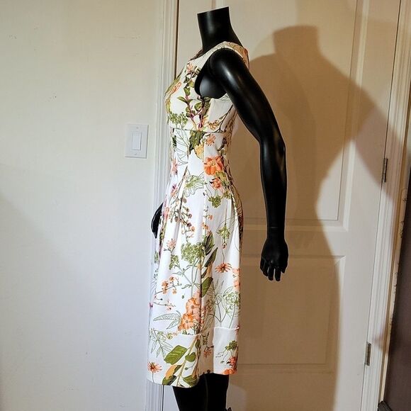 BRAND NEW CREAM PLEAT FLORAL PATTERN ENFOCUS STUDIO SLEEVELESS MULTI-COLOR DRESS - Picture 8 of 14
